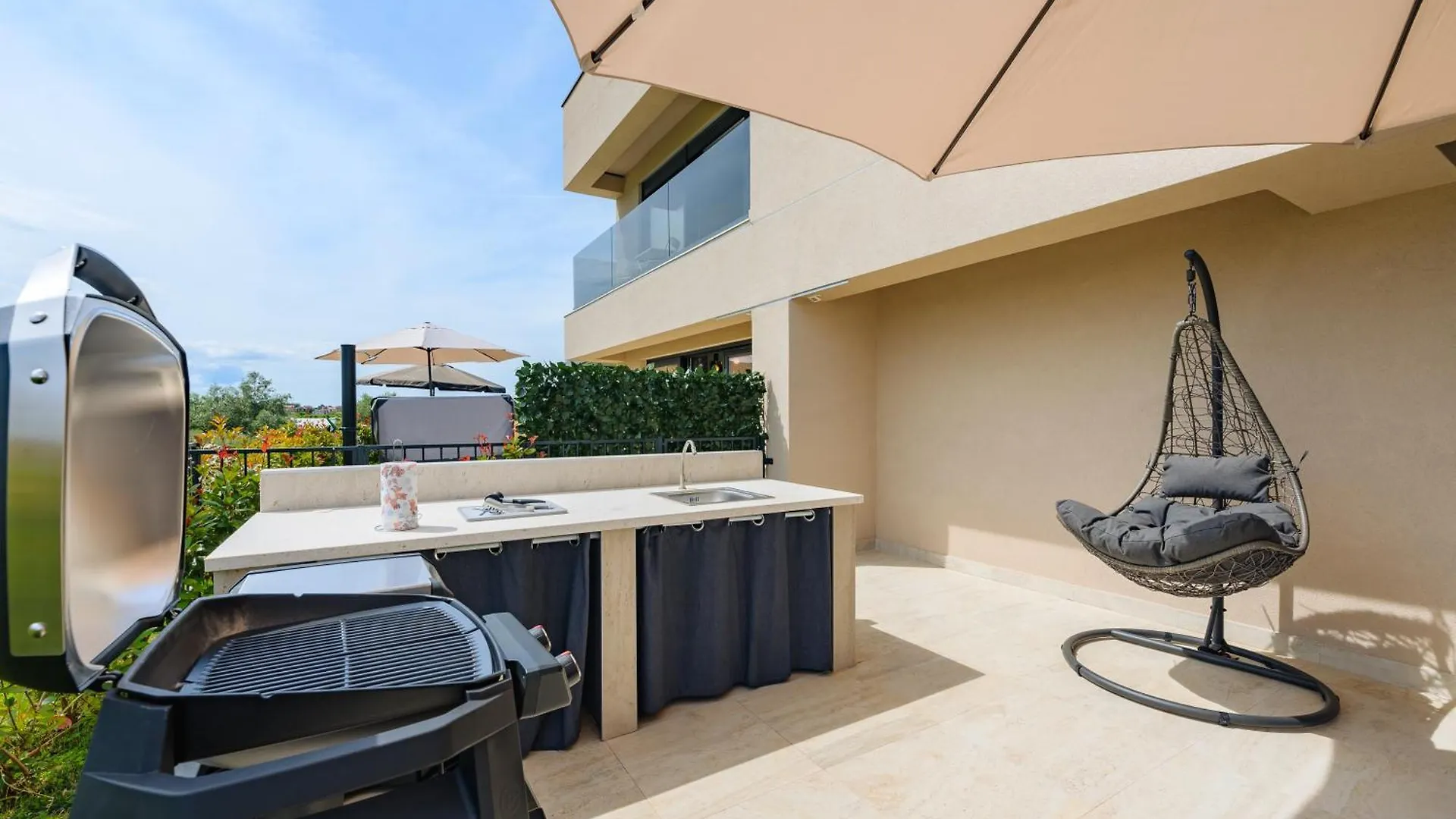 Luxury Apartments Brigitta With Whirlpool In Umag 0*,