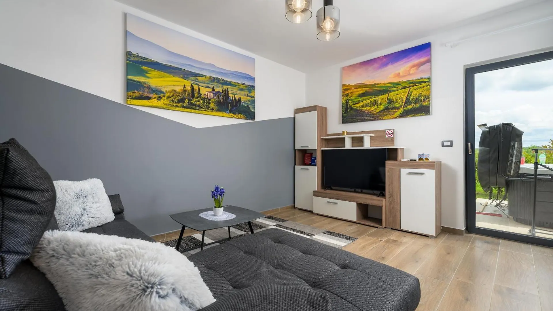 Luxury Apartments Brigitta With Whirlpool In Umag 0*,