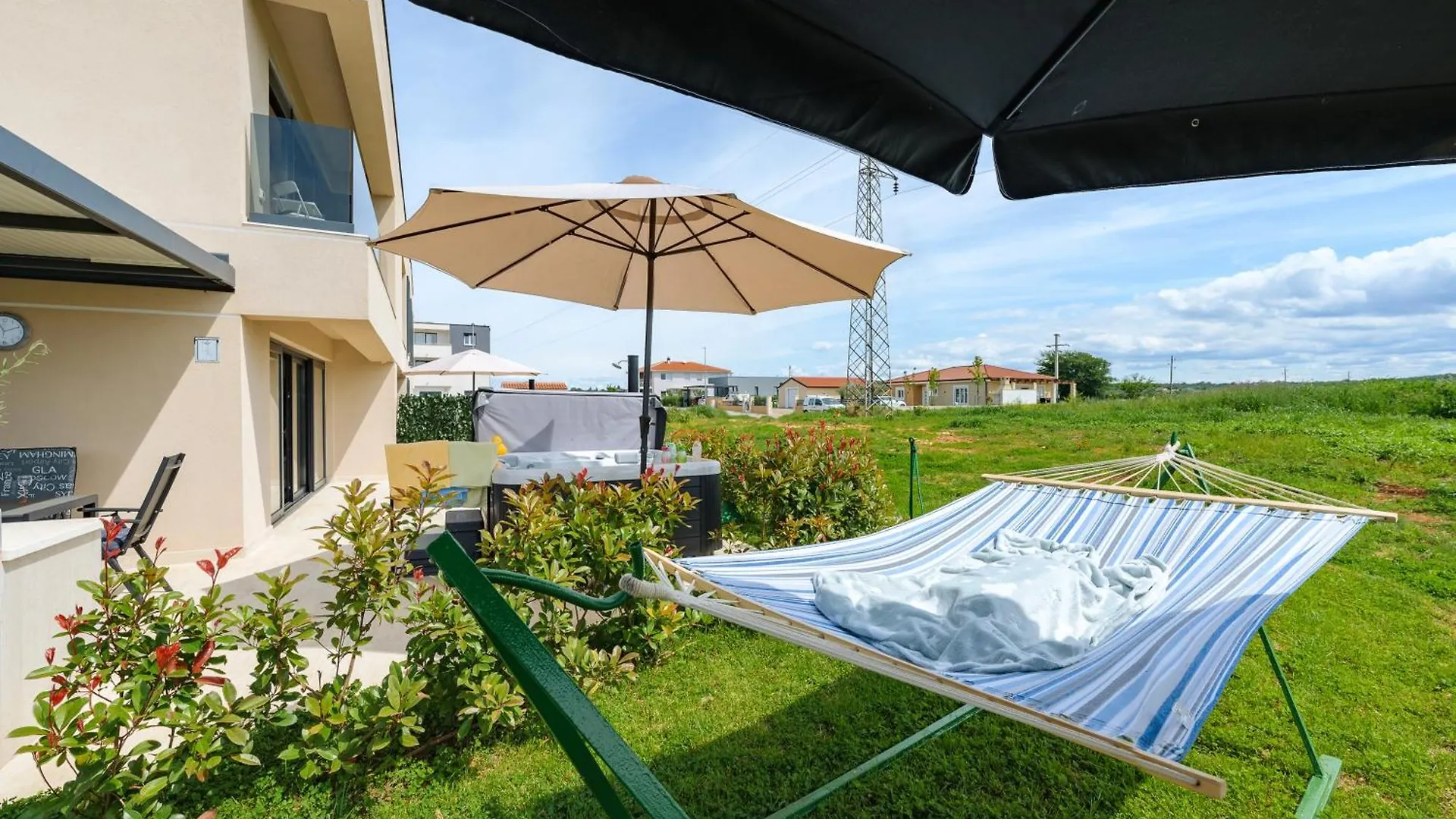 Luxury Apartments Brigitta With Whirlpool In Umag 0*,
