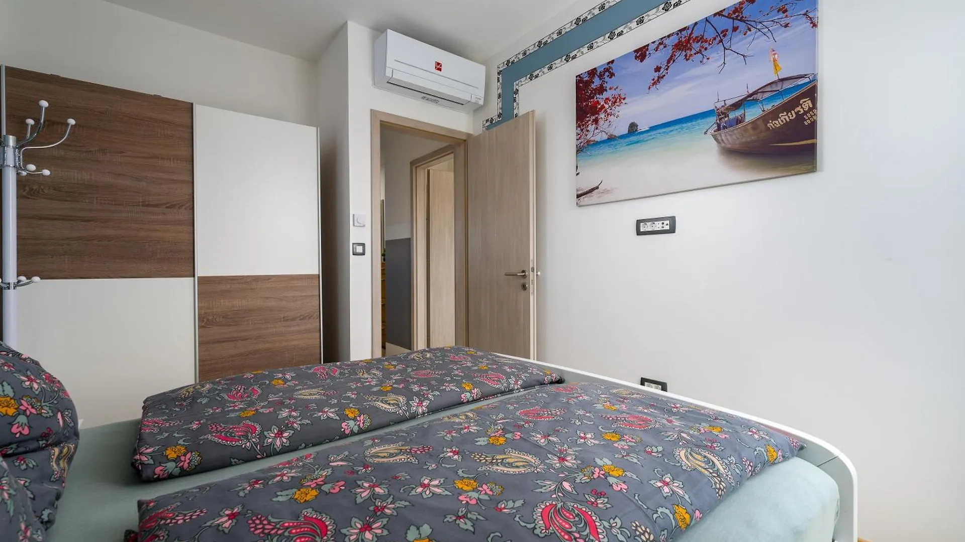 Luxury Apartments Brigitta With Whirlpool In Umag